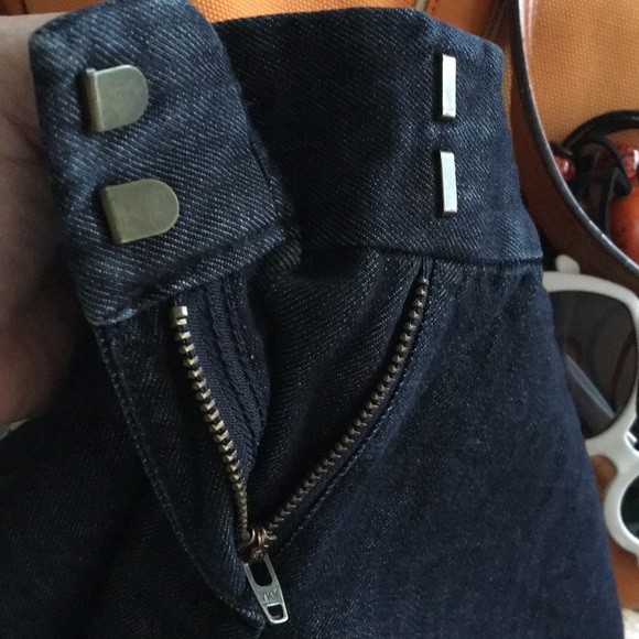 🌻LOFT Riviera Jean Shorts with pockets. Size 4. - Picture 6 of 7